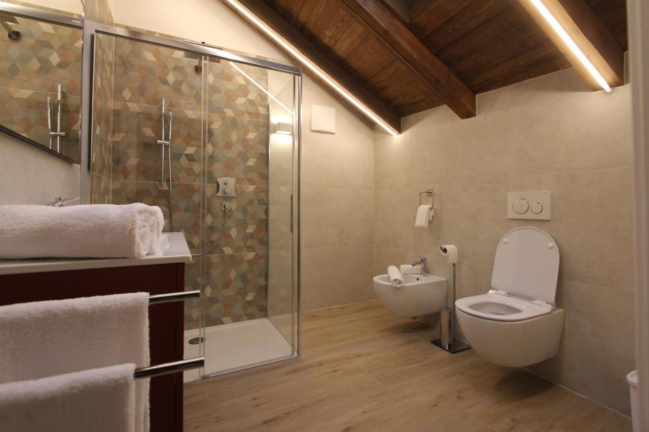 Affittacamere B&B Mercedes Romallo 外观 照片