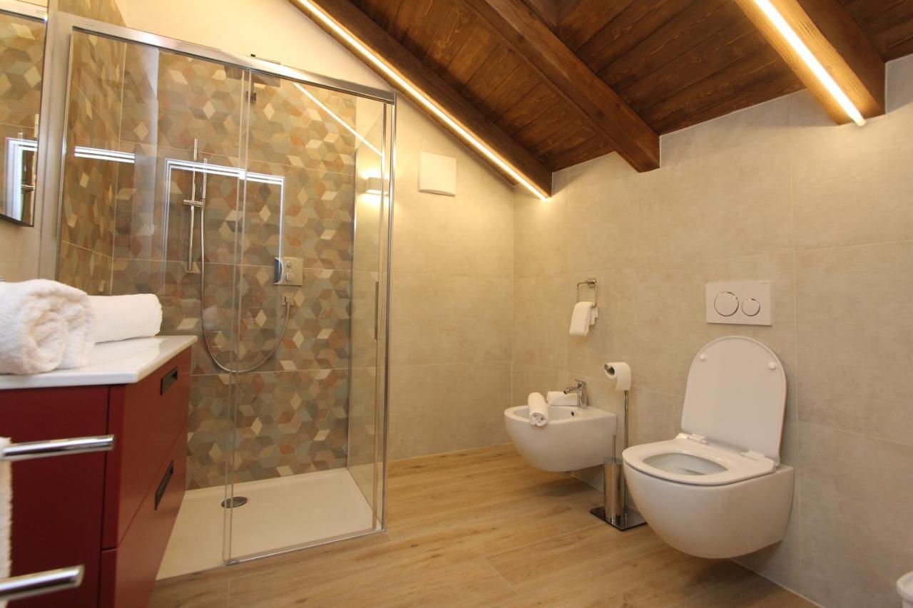 Affittacamere B&B Mercedes Romallo 外观 照片