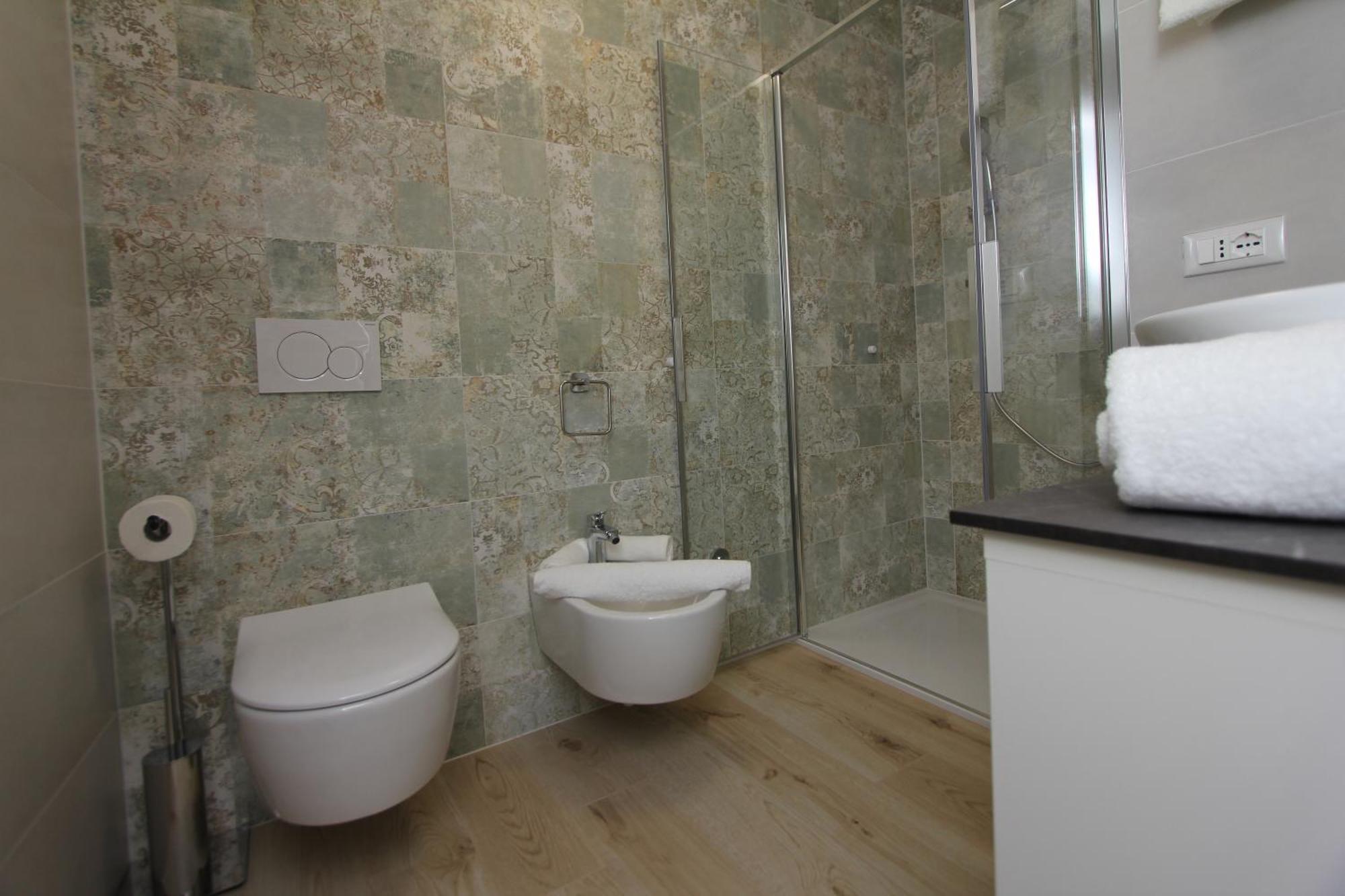 Affittacamere B&B Mercedes Romallo 外观 照片
