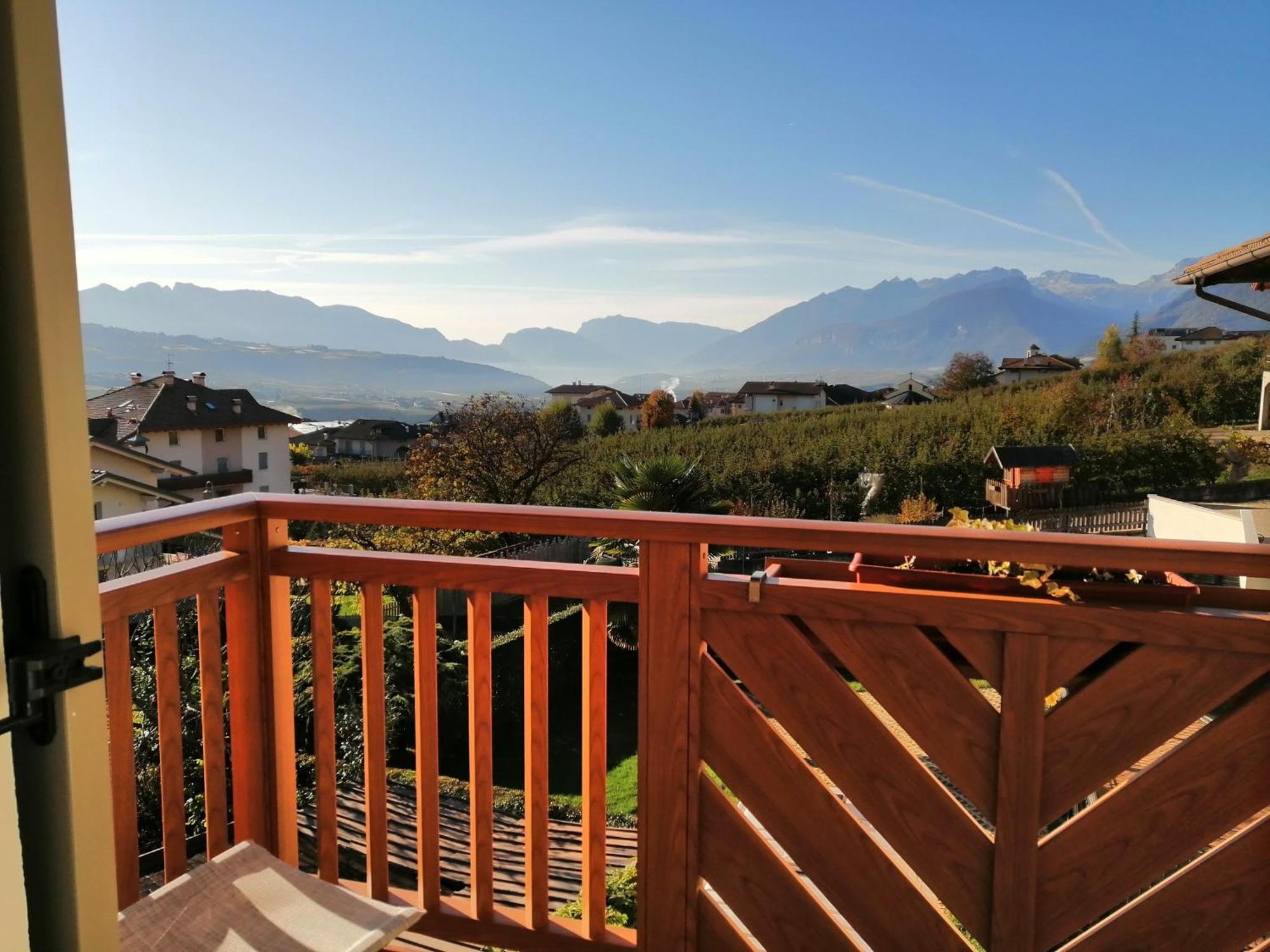 Affittacamere B&B Mercedes Romallo 外观 照片